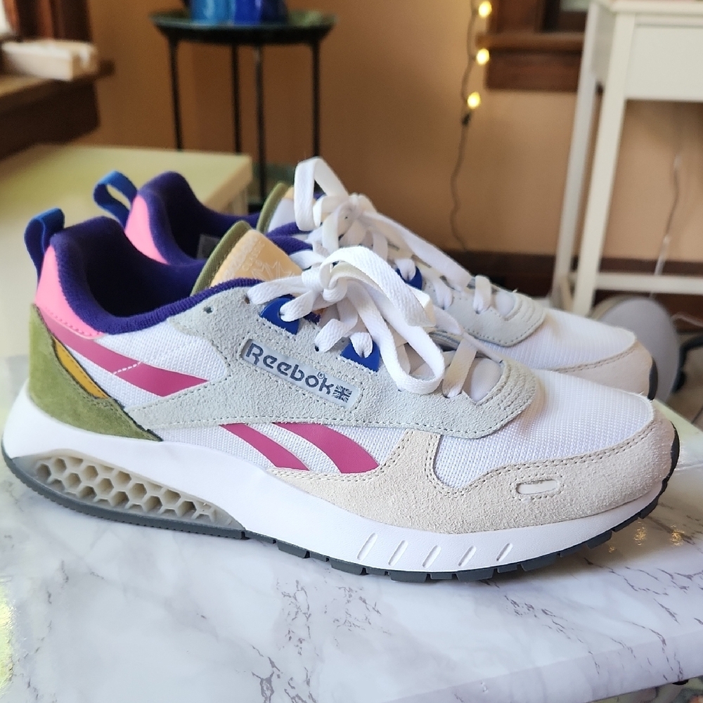 Reebok 90s Throwback Colorful White and Pink Sneakers Size 12, Like New